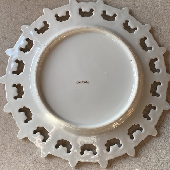 Japanese Decorative Plate “ The Legend of the Dogwood” Exc Shape No chips/cracks - Picture 5 of 7